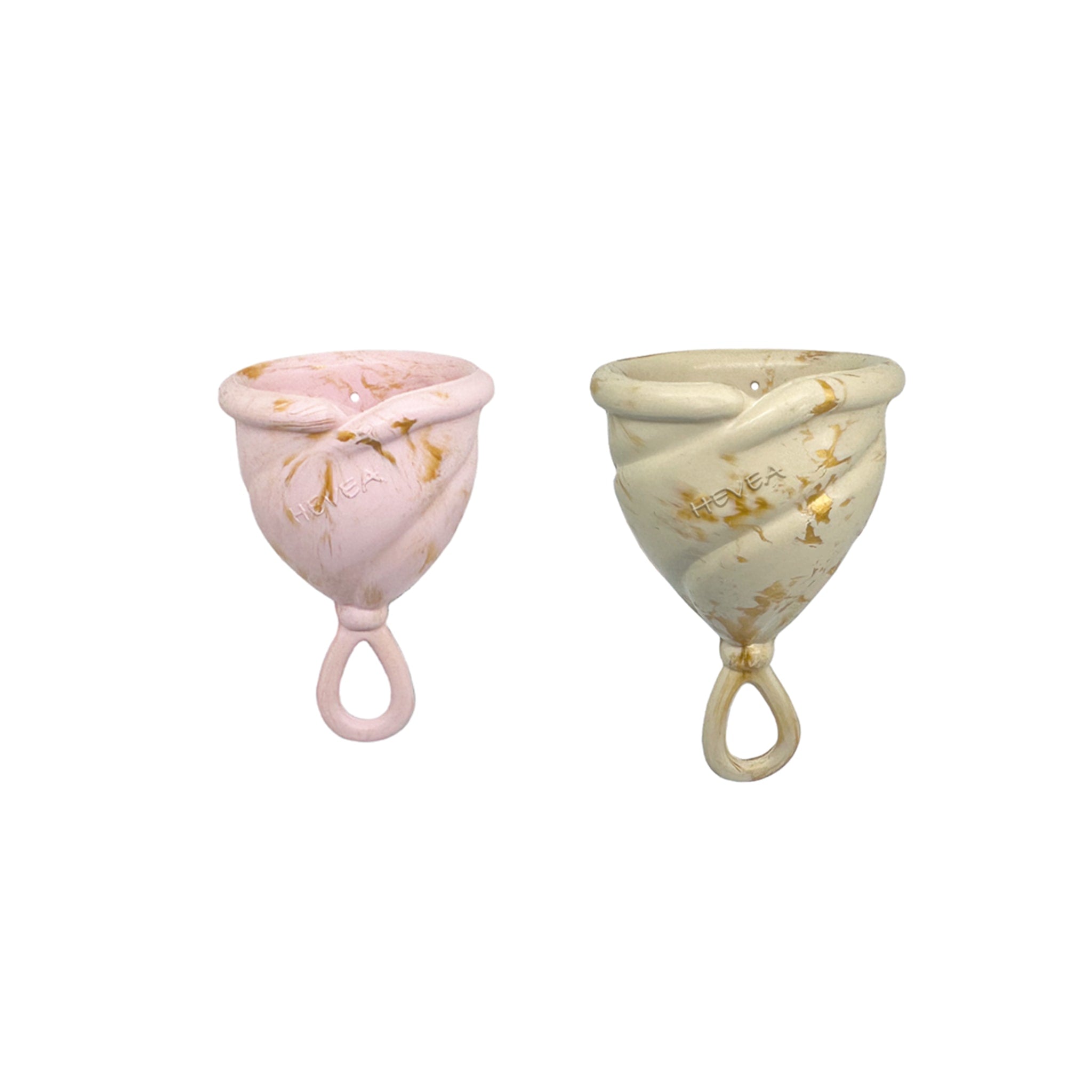 hevea-loop-menstruationstasse-set-gr-e-1-2-naturkautschuk-combo image 2