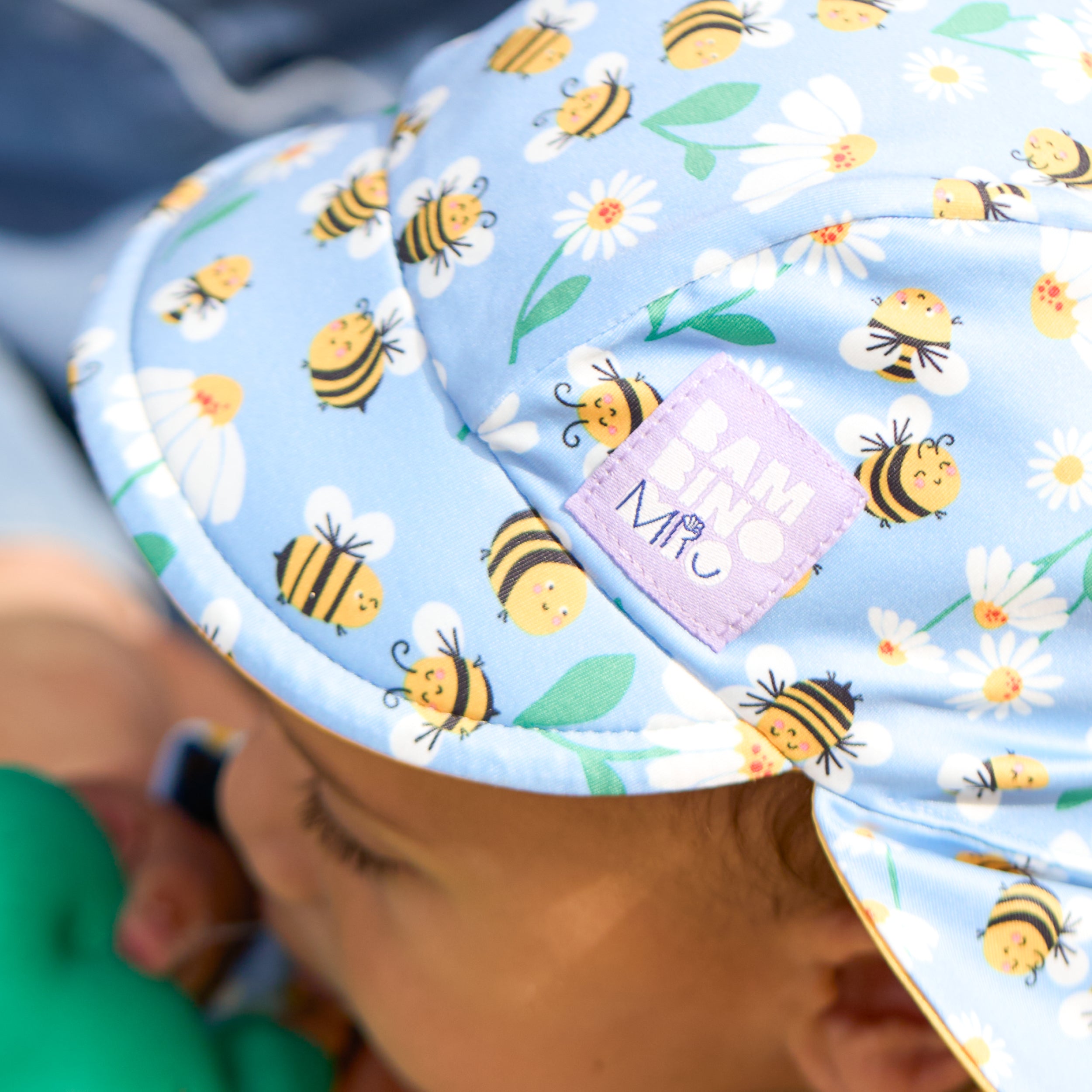 bambino-mio-upf-40-wende-schwimmhut-flei-ige-bienchen image 6