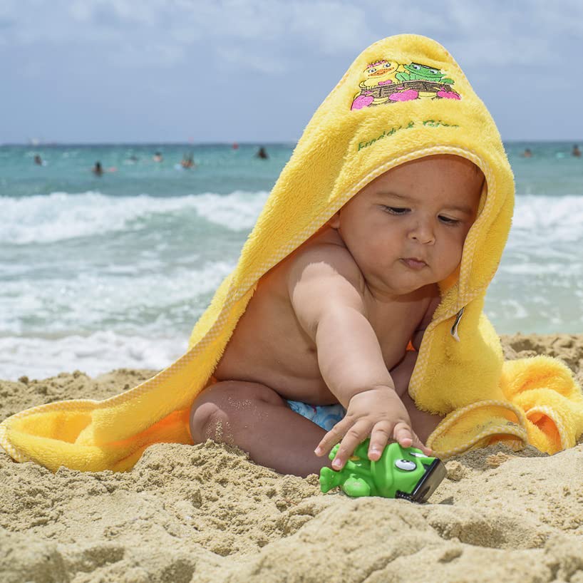 freds-swim-academy-fred-gina-kapuzenhandtuch-gelb-aus-frottee-f-r-babys-und-kind image 5